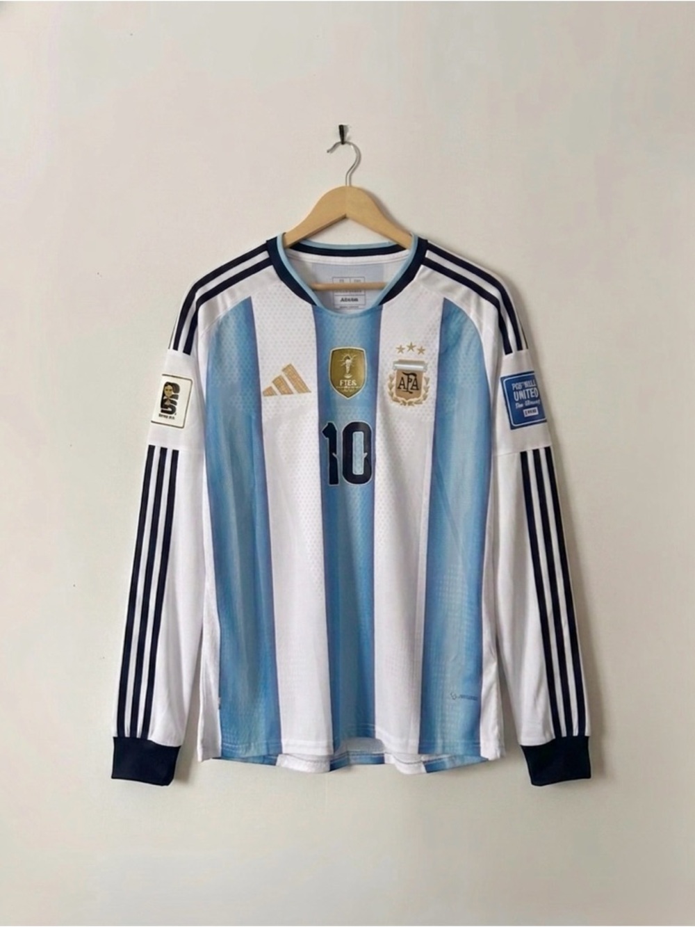 Messi #10 Argentina2026  Fan Version Home Jersey Long Sleeve Size Medium